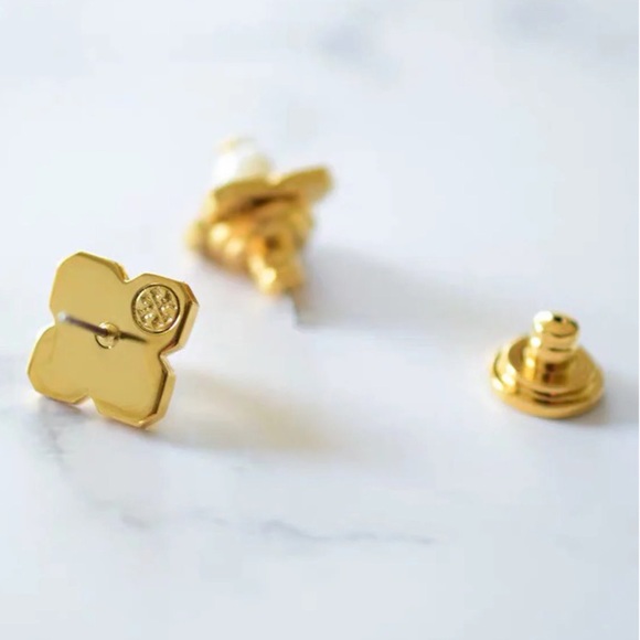 TORY BURCH • Babylon Pearl Earrings • Gold - Picture 8 of 10